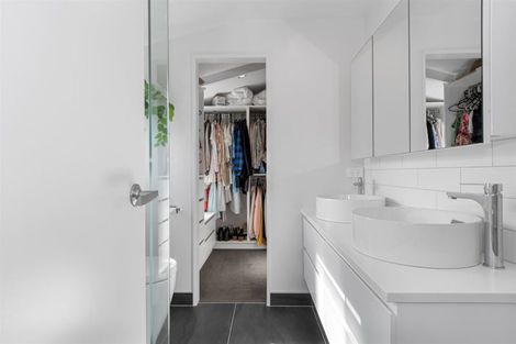 Photo of property in 2/563 Maunganui Road, Mount Maunganui, 3116