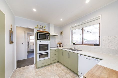 Photo of property in 16 Austin Place, Awapuni, Palmerston North, 4412