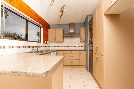 Photo of property in 156 Carnoustie Drive, Wattle Downs, Auckland, 2103