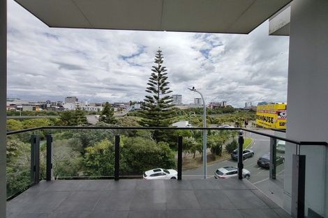 Photo of property in 2f/6 Piwakawaka Street, Eden Terrace, Auckland, 1010