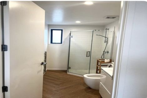 Photo of property in 1/11 Lewis Road, Pakuranga, Auckland, 2010