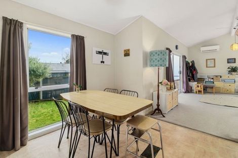 Photo of property in 9 Rewarewa Street, Owhata, Rotorua, 3010