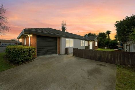 Photo of property in 10 Portrush Lane, Takanini, 2112