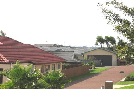 Photo of property in 11 Semillon Avenue, Henderson, Auckland, 0612