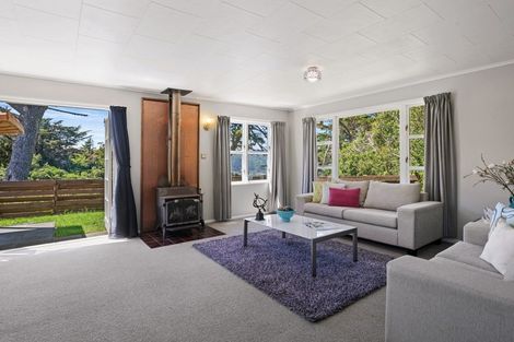 Photo of property in 120 Miromiro Road, Normandale, Lower Hutt, 5010