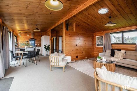 Photo of property in 60 Nalanda Crescent, Broadmeadows, Wellington, 6035