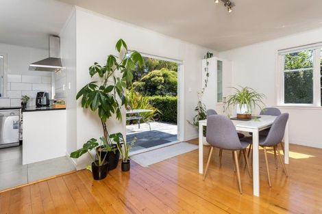 Photo of property in 126 Archibald Road, Kelston, Auckland, 0602