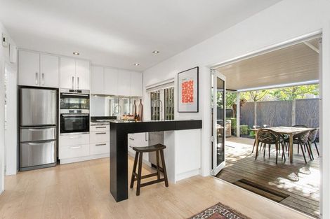 Photo of property in 40 Wroxton Terrace, Merivale, Christchurch, 8014