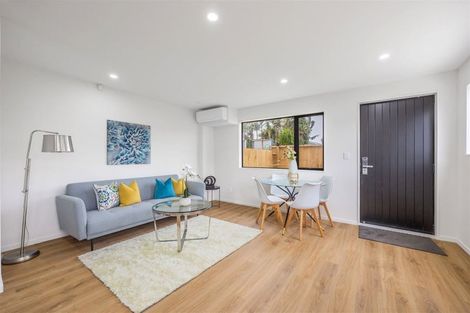 Photo of property in 49b Golf Road, New Lynn, Auckland, 0600