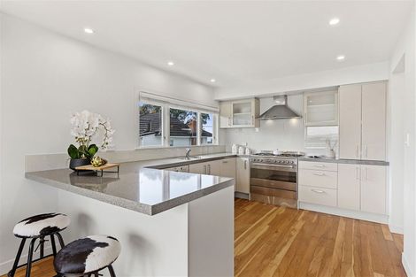 Photo of property in 130 Aberdeen Road, Campbells Bay, Auckland, 0620