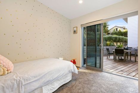 Photo of property in 10 Gavinike Place, Waimauku, 0812