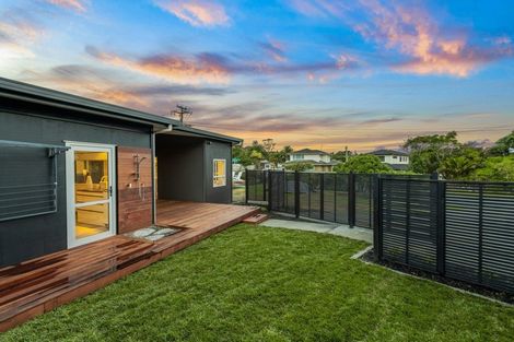 Photo of property in 2 Claude Road, Stanmore Bay, Whangaparaoa, 0932