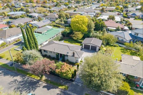 Photo of property in 73 Dunedin Street, Redwood, Christchurch, 8051