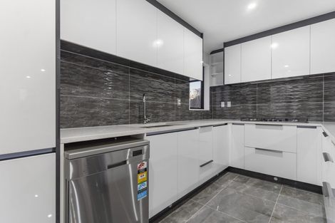 Photo of property in 2 Puriri Road, Manurewa, Auckland, 2102