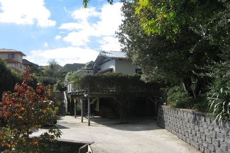 Photo of property in 2/5 Gwenand Place, Botany Downs, Auckland, 2010