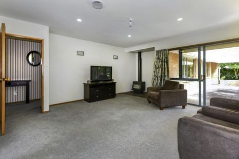 Photo of property in 4 Oakden Drive, Darfield, 7510