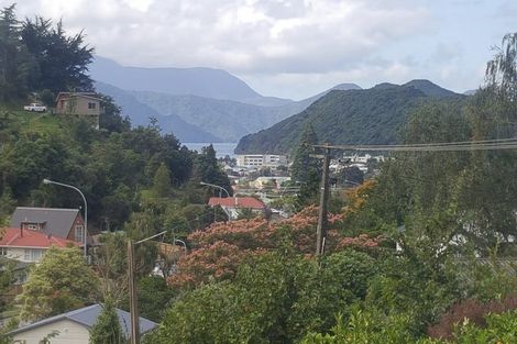 Photo of property in 5b Angle Street, Picton, 7220