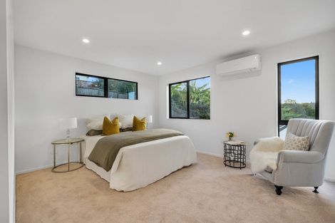 Photo of property in 60a Powrie Street, Glenfield, Auckland, 0629