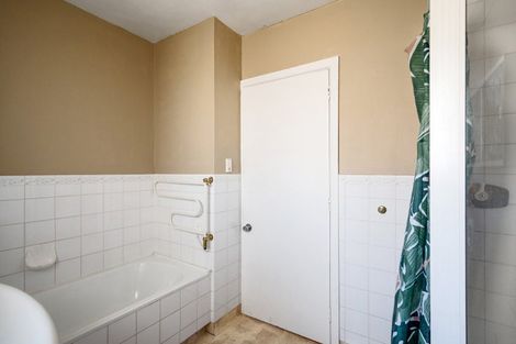Photo of property in 12 Ladbrokes Place, Fendalton, Christchurch, 8052