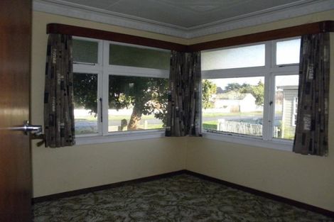 Photo of property in 13 Hunter Street, Edendale, 9825