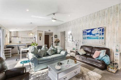 Photo of property in 4 Westhill Lane, Papamoa Beach, Papamoa, 3118