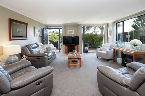 Photo of property in 1/27 Kellaway Drive, East Tamaki, Auckland, 2013