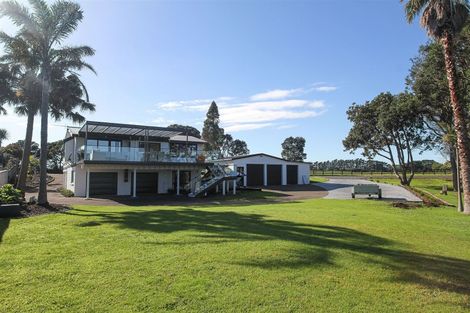 Photo of property in 100 Wharf Road, Clarks Beach, Pukekohe, 2679