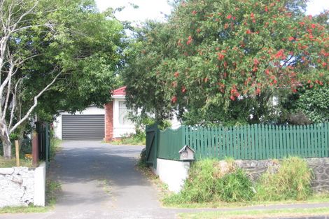Photo of property in 98 Hillsborough Road, Hillsborough, Auckland, 1042