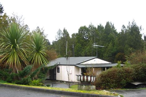 Photo of property in 5 Brownlee Drive, Moana, 7872