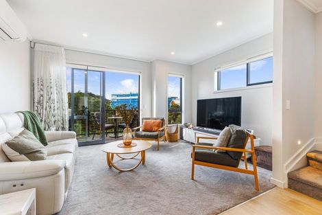 Photo of property in 7/35 Marine Parade, Hobsonville, Auckland, 0616