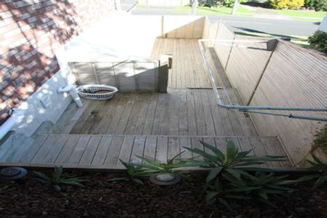 Photo of property in 21 Cardiff Road, Pakuranga, Auckland, 2010