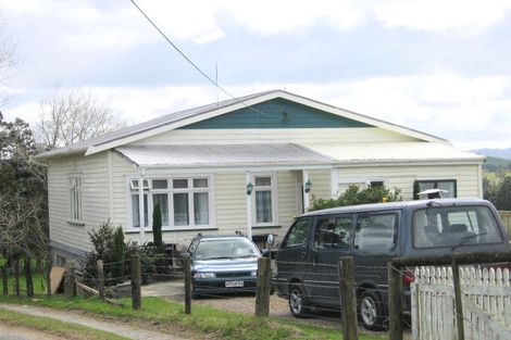 Photo of property in 11 Griffin Road, Maungaturoto, 0520