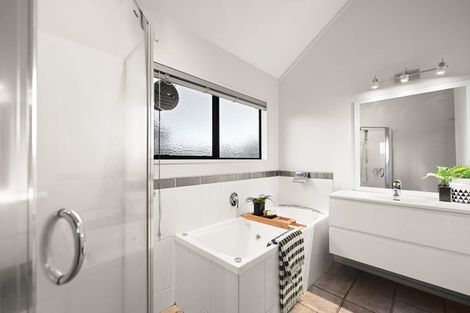 Photo of property in 6 Arcus Street, St Andrews, Hamilton, 3200