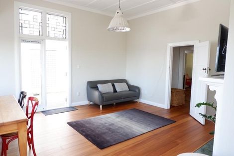 Photo of property in 35 Central Terrace, Kelburn, Wellington, 6012