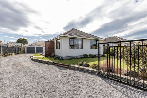Photo of property in 32 Taurima Street, Hei Hei, Christchurch, 8042