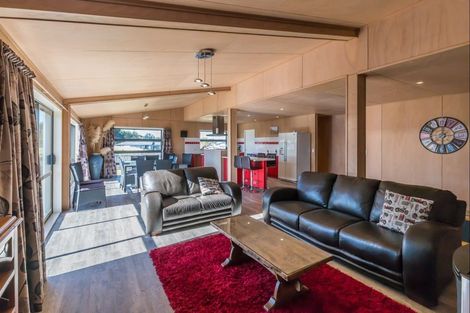 Photo of property in 35 Barling Street, Himatangi Beach, Foxton, 4891