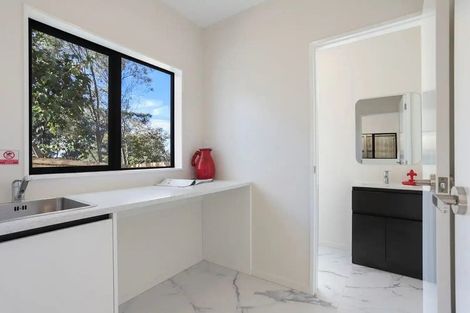 Photo of property in 29b West Harbour Drive, West Harbour, Auckland, 0618