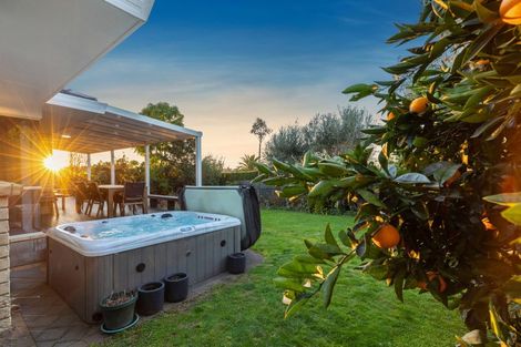 Photo of property in 3 Ridgemount Terrace, Welcome Bay, Tauranga, 3112