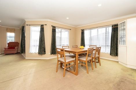 Photo of property in 5 Sovereign Place, Rototuna North, Hamilton, 3210