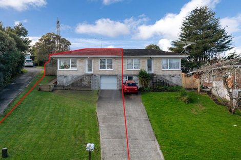 Photo of property in 2/5 Battle Place, Glenfield, Auckland, 0629
