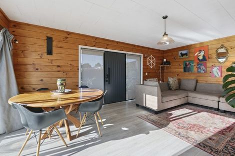 Photo of property in 5 Kaipara Crescent, Helensville, 0800