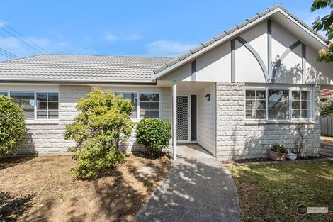 Photo of property in 8 Fraser Crescent, Elderslea, Upper Hutt, 5018