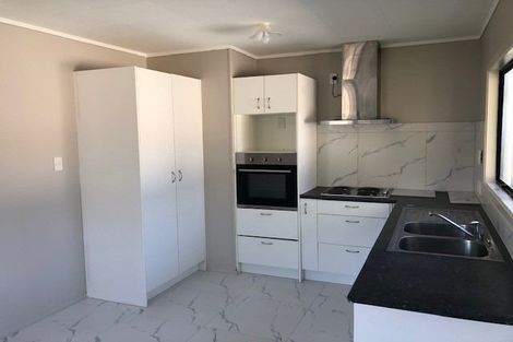 Photo of property in 15a Secretariat Place, Randwick Park, Auckland, 2105