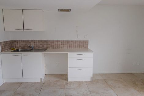 Photo of property in 99 Archmillen Avenue, Pakuranga Heights, Auckland, 2010