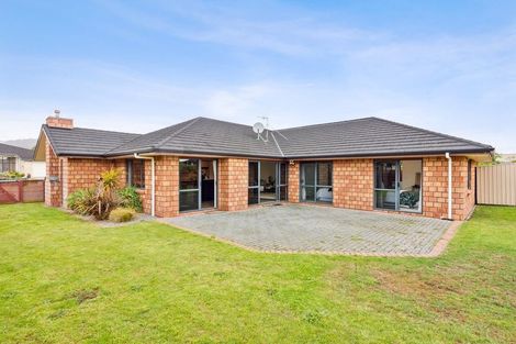 Photo of property in 170 Milne Drive, Paraparaumu, 5032