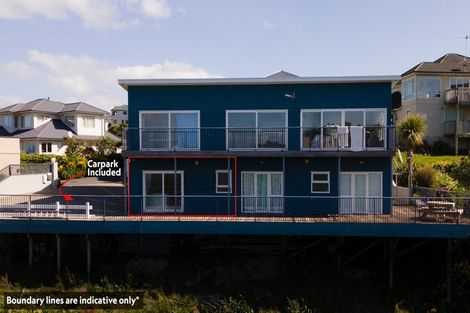 Photo of property in 41a Tamworth Crescent, Newlands, Wellington, 6037