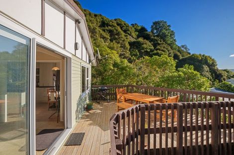 Photo of property in 10 Haven Grove, Naenae, Lower Hutt, 5011