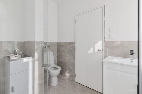 Photo of property in 27 Stitchbird Crescent, Papakura, 2110