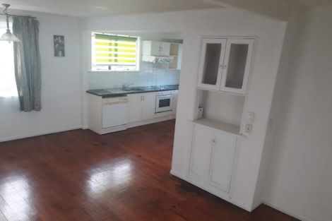 Photo of property in 26 Selwyn Crescent, Forrest Hill, Auckland, 0620