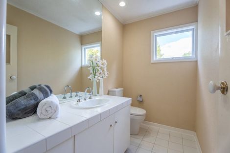 Photo of property in 8 Tuirau Place, Ilam, Christchurch, 8041